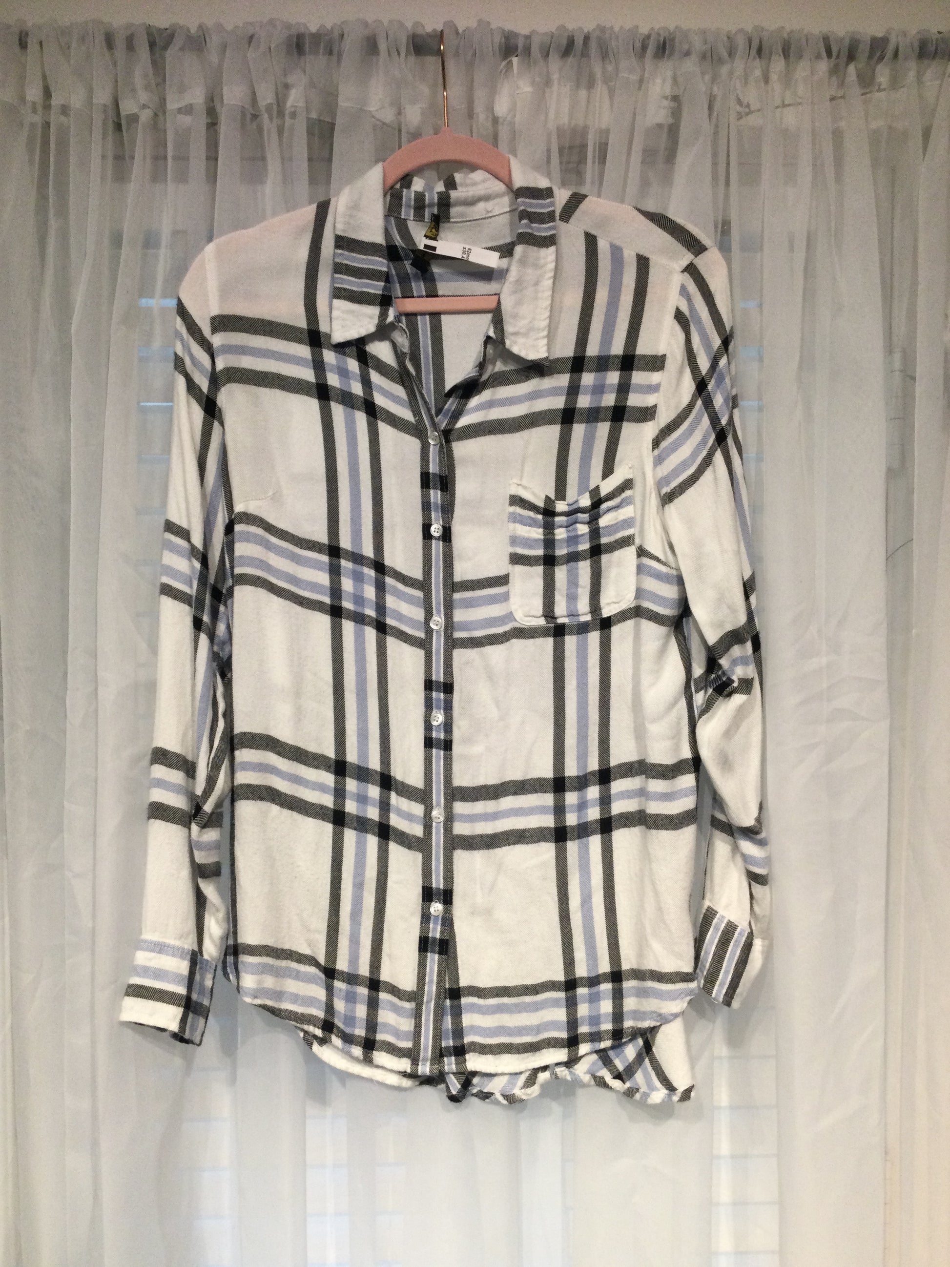 KL size small black and white gingham long sleeve shirt TT0893￼