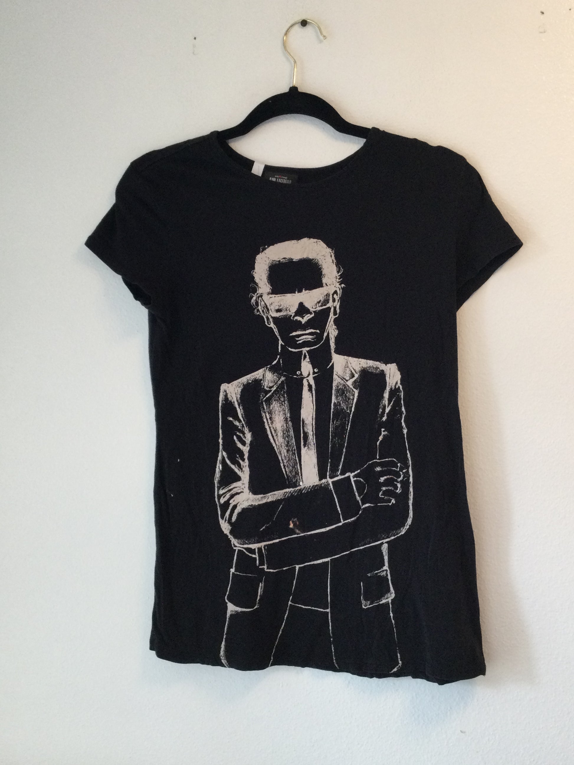 Karl Lagerfeld Black and white T-shirt size small TT0889￼