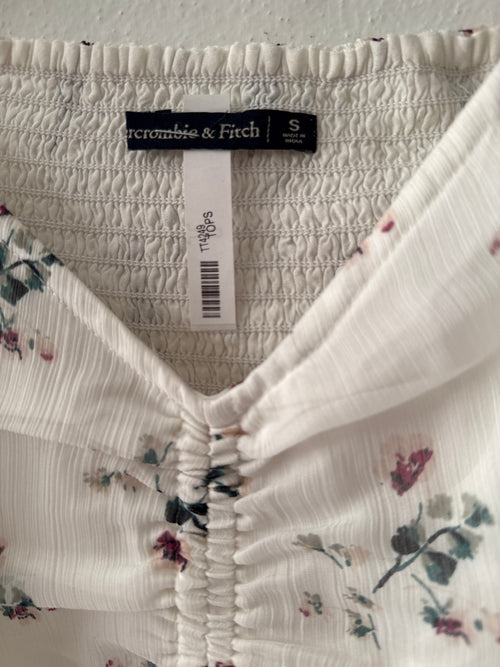 Abercrombie and Fitch size small top floral TT4249