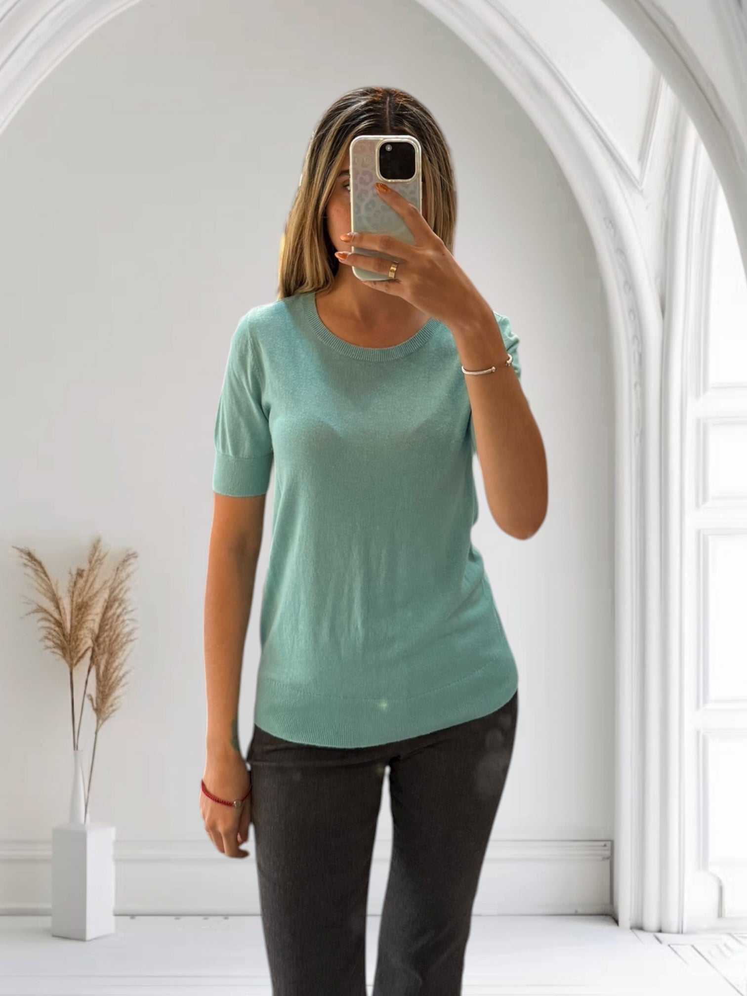 Small turquoise top