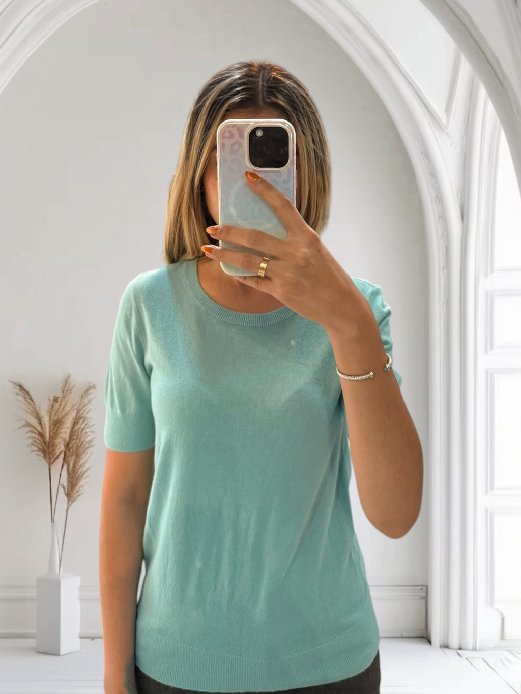 Small turquoise top