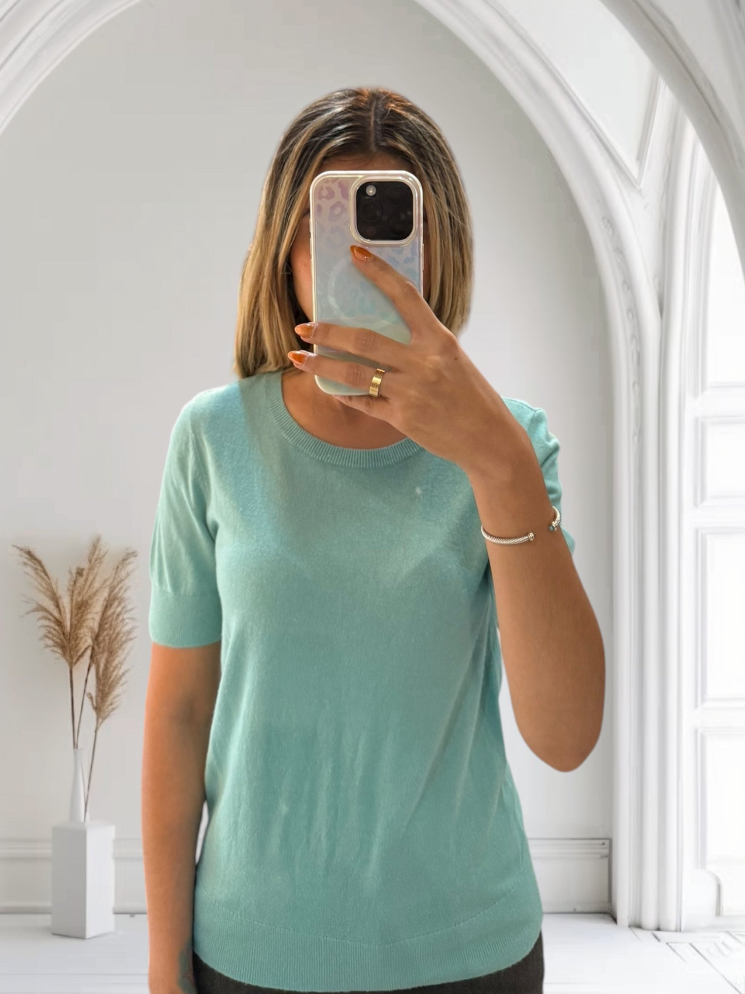 Small turquoise top