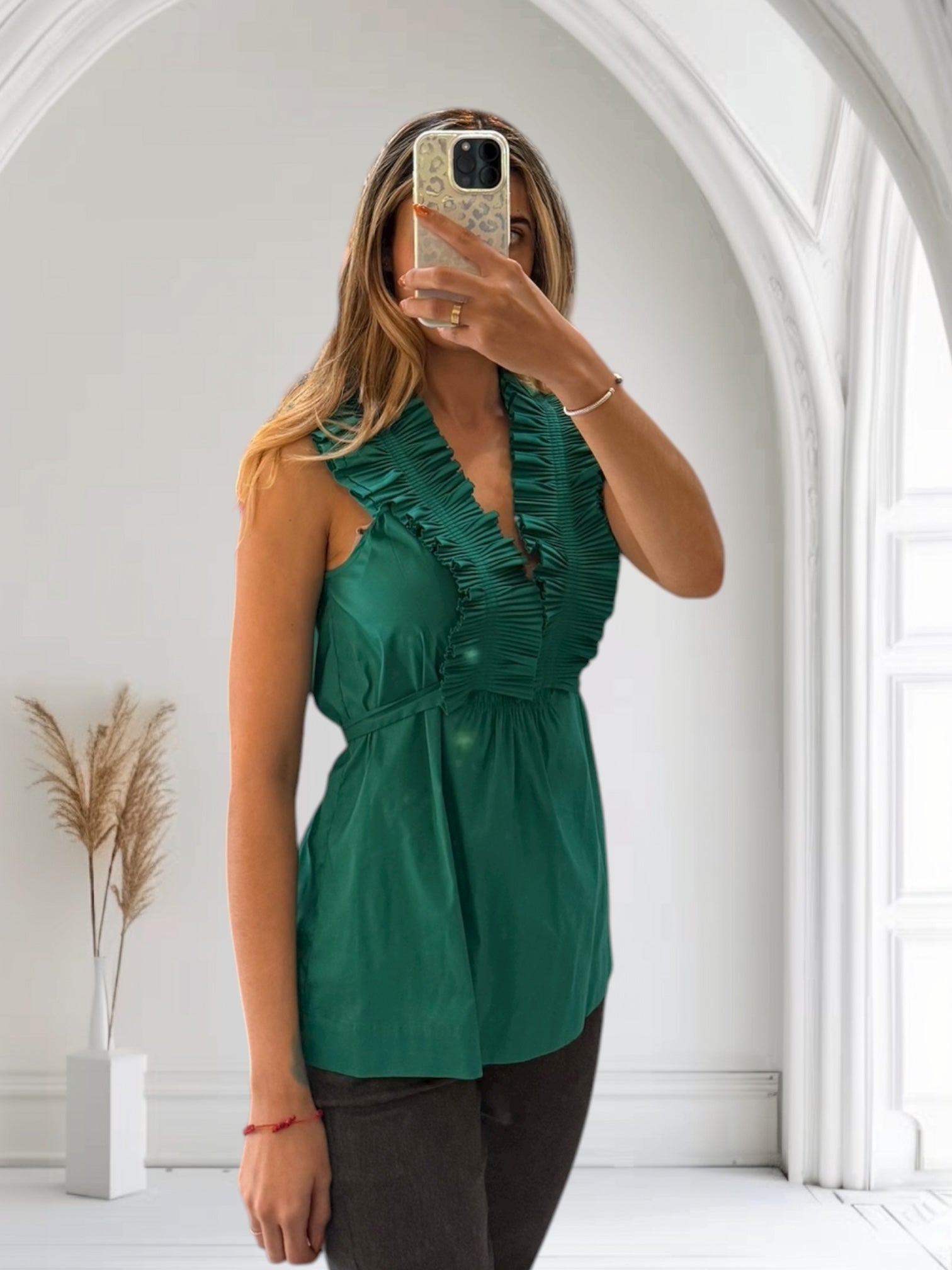 TT0639	BCBGMAXAZRIA	GREEN TOP SIZE SMALL